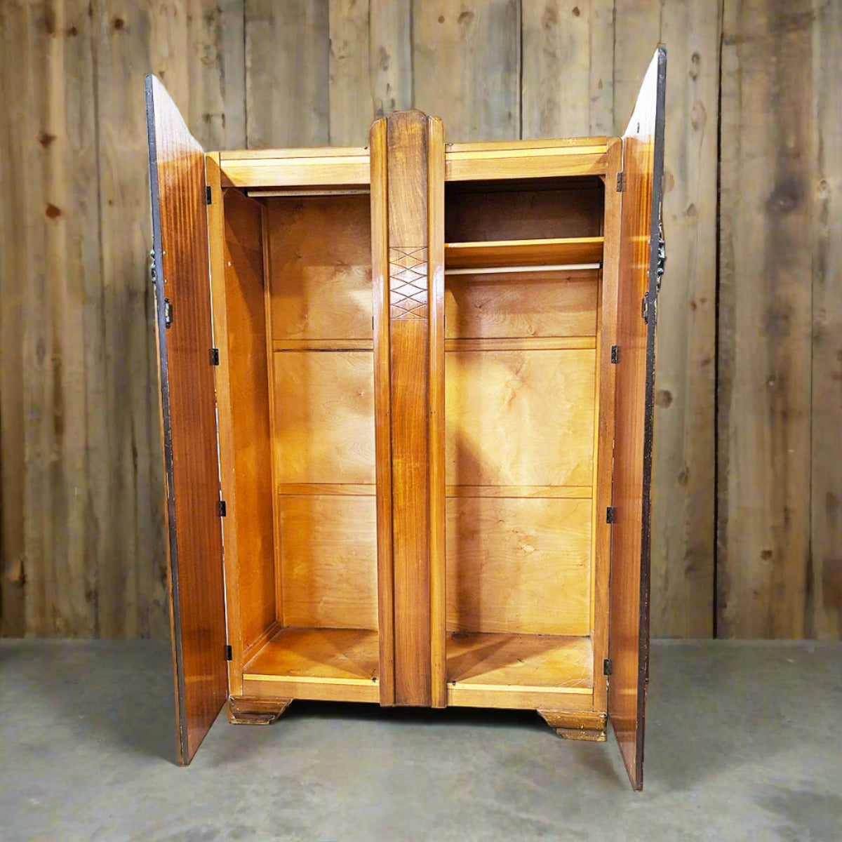 Vintage Art Deco Pine Closet - Habroc - Online ReStore
