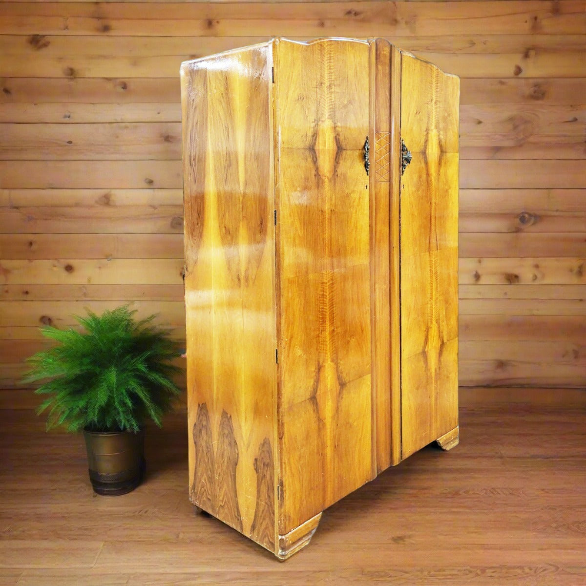 Vintage Art Deco Pine Closet - Habroc - Online ReStore