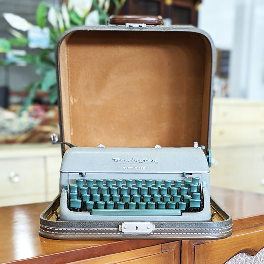 Vintage Remington Typewriter w/Case - Habitat Oakland ReStores